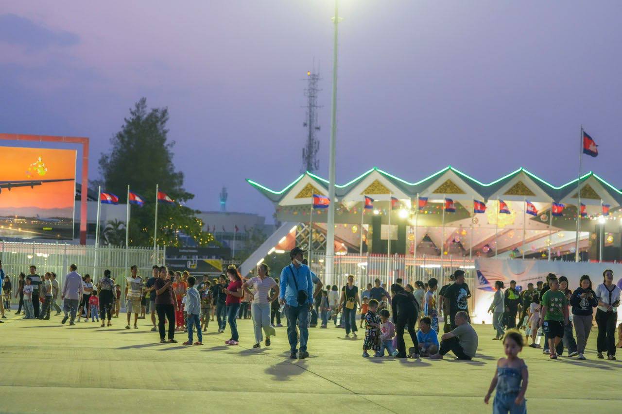Phnom Penh Old Airport Opens as Public Park for Khmer New Ye...